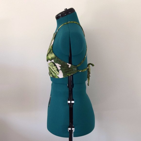 Palm Banana Leaf Halter Open Back Crop Top - Picture 5 of 6